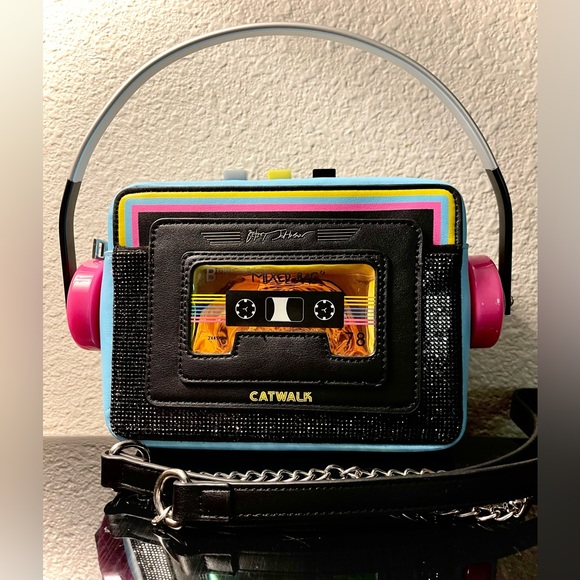 Betsey Johnson Handbags - Betsey Johnson 80s Cassette Player Bag “Runnin Man“  Walkman Purse HTF L@@k >>>>